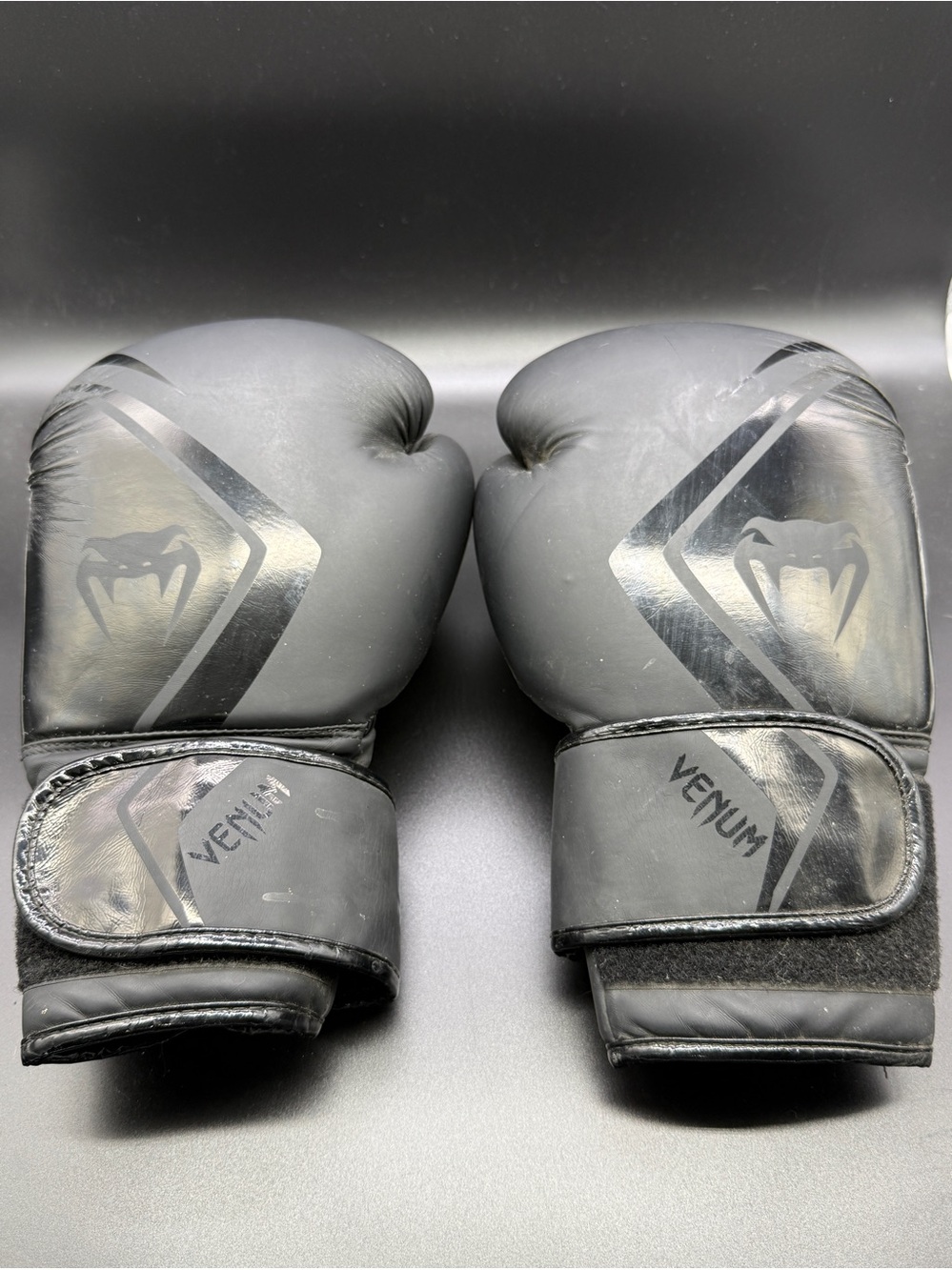 Venom Contender 2.0 Boxing Gloves 16oz Gym Athletic in Black Colorway